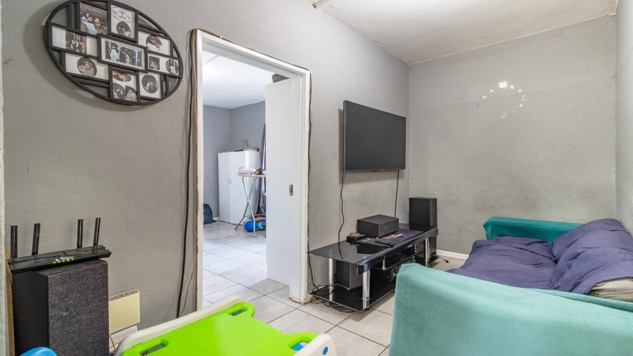 2 Bedroom Property for Sale in Churchill Estate Western Cape